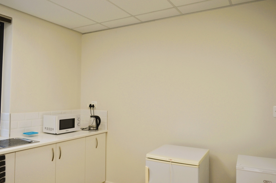 To Let Commercial Property for Rent in De Zoete Inval Western Cape